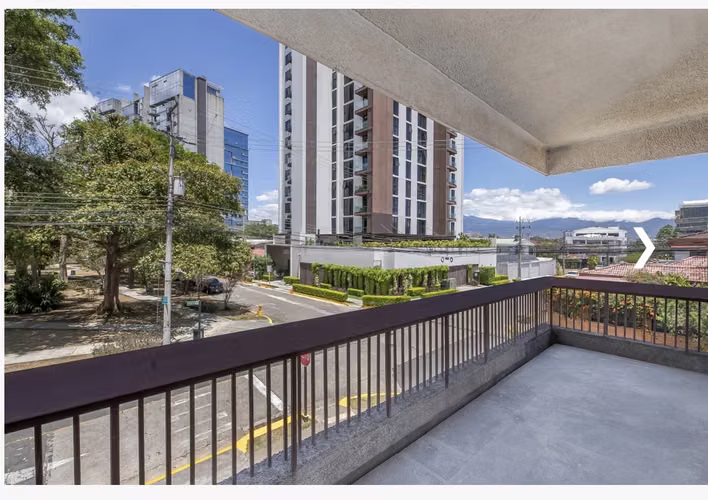 APARTAMENTO CONTEMPORÁNEO 230m2 REMODELADO FRENTE AL PARQUE | ROHRMOSER