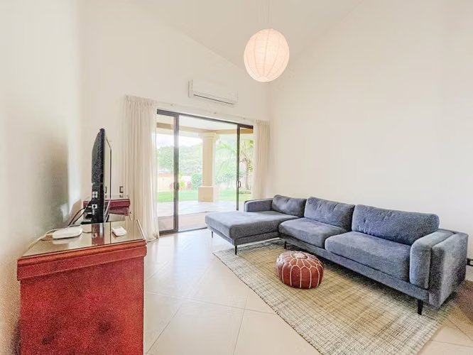 CASA DE 450 M2 DE UNA PLANTA CON 1.875 M2 DE LOTE EN SANTA ANA PIEDADES - Imagen 12