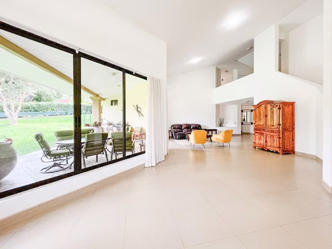 CASA DE 450 M2 DE UNA PLANTA CON 1.875 M2 DE LOTE EN SANTA ANA PIEDADES - Imagen 4