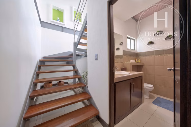 Casa en Venta en Residencial Bosques de Catalán en Granadilla NJA1388DM
