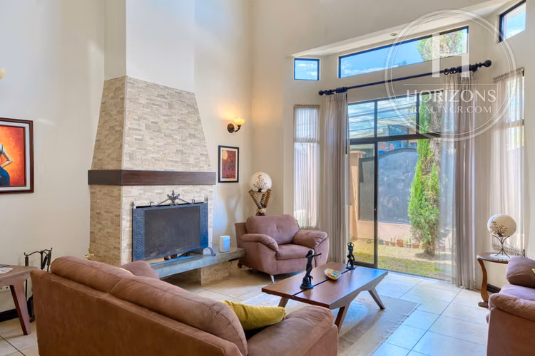 Casa en Venta en Residencial Bosques de Catalán en Granadilla NJA1388DM