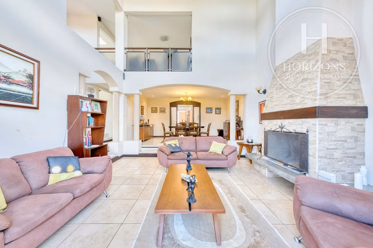 Casa en Venta en Residencial Bosques de Catalán en Granadilla NJA1388DM