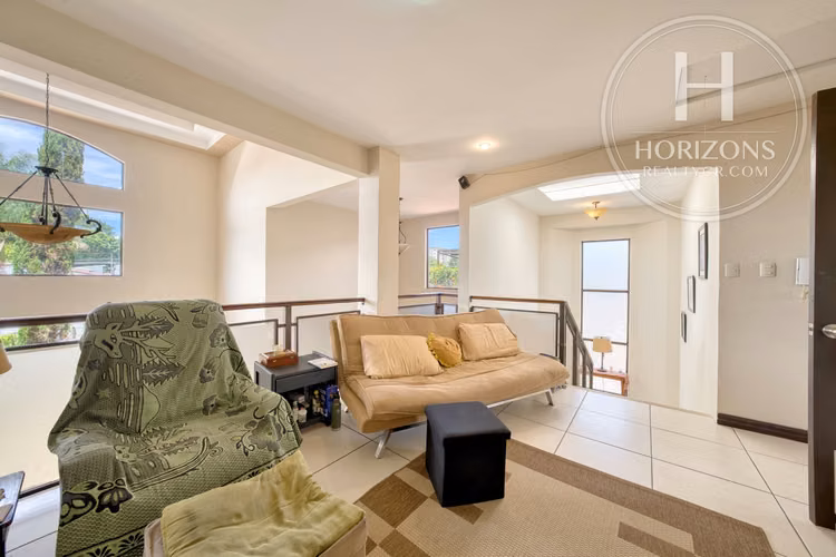 Casa en Venta en Residencial Bosques de Catalán en Granadilla NJA1388DM