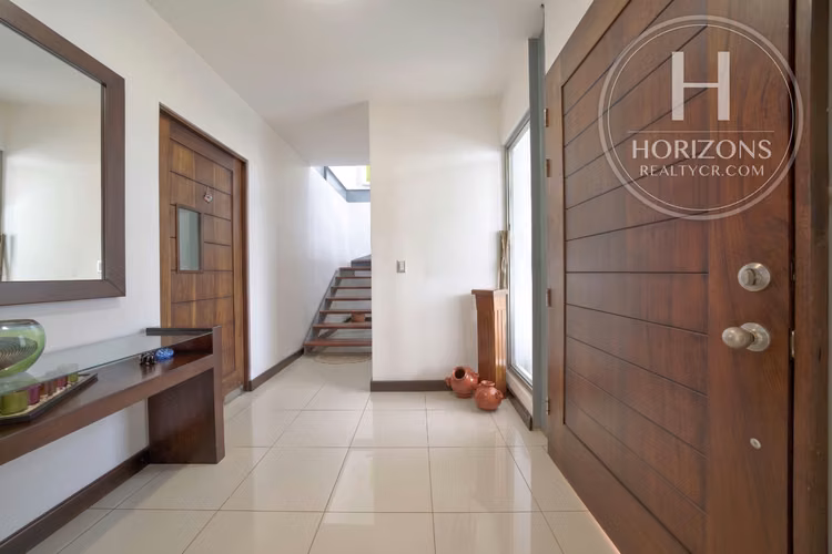 Casa en Venta en Residencial Bosques de Catalán en Granadilla NJA1388DM