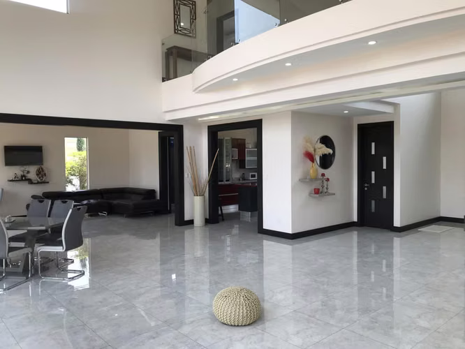Casa de Lujo En Alquiler La Union Cartago