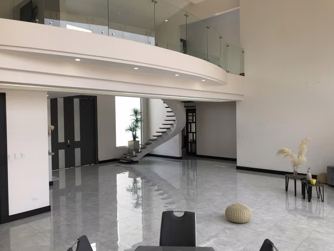 Casa de Lujo En Alquiler La Union Cartago