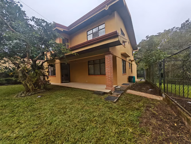 Venta de casa en San Isidro de Heredia