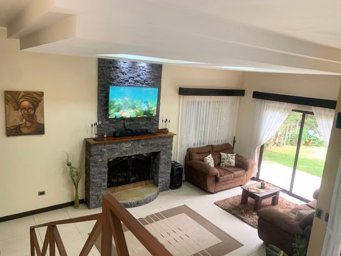 Venta de Casa de Lujo en San Rafael de Heredia