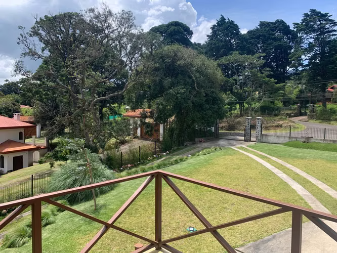Venta de Casa de Lujo en San Rafael de Heredia
