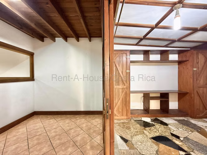 Casa en venta para inversión con ingreso inmediato en San Francisco de Heredia #26-1661 GS - Imagen 2