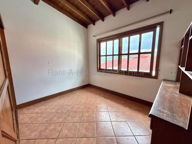Casa en venta para inversión con ingreso inmediato en San Francisco de Heredia #26-1661 GS - Imagen 5