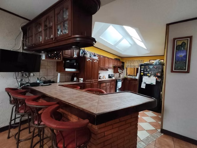Casa en venta en el centro de San Antonio de Coronado #25-1100 GS - Imagen 4
