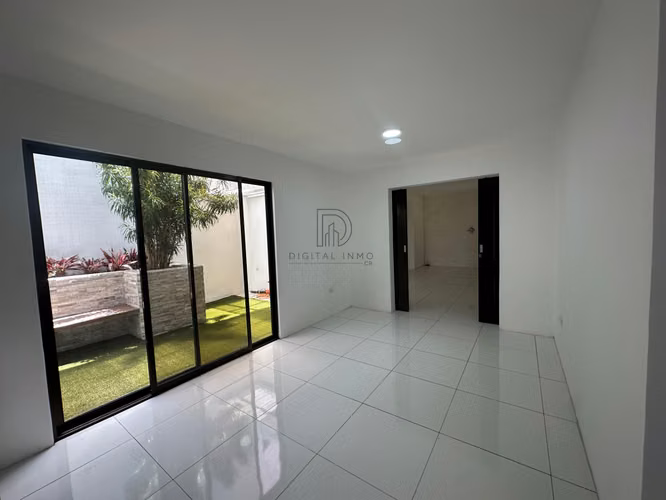 Casa Remodelada en Balcones de la Ribera | 4 Hab | 3.5 Baños | Lote Amplio | $365.000 - Imagen 8