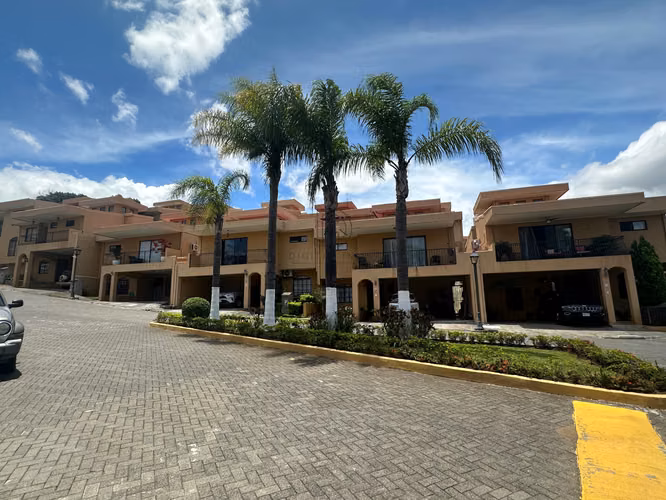 Casa Remodelada en Balcones de la Ribera | 4 Hab | 3.5 Baños | Lote Amplio | $365.000 - Imagen 19