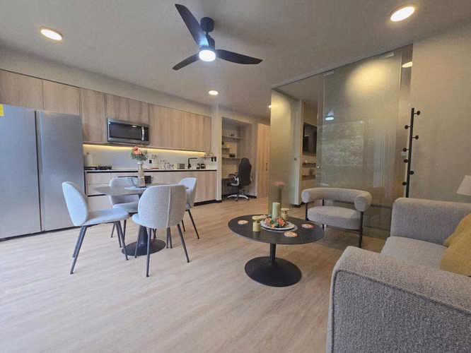 BBE-Liv, S. Ana centro, full amueblado, bello-lujoso-amplio 65 m2, 1 hab, 1.5 baños, terraza-patio. - Imagen 6