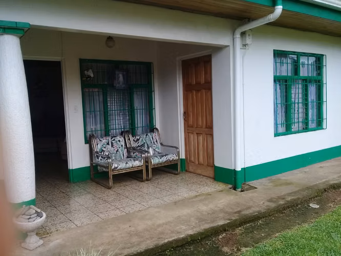 FINCA CON 3 CASAS EN LA ARGENTINA, POCORA, LIMON. SE VENDE