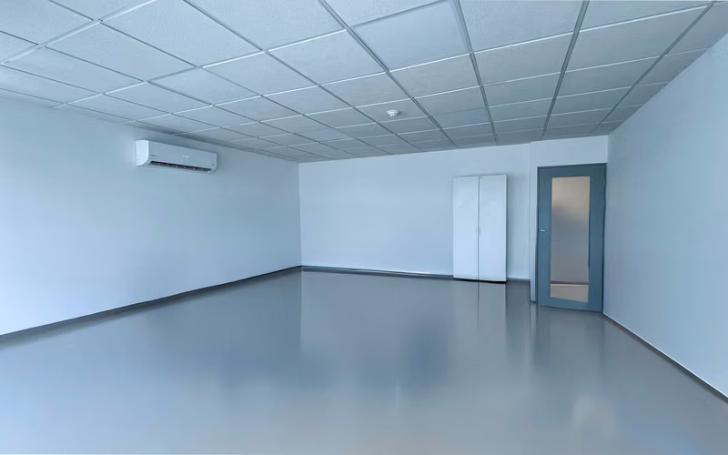 Alquiler de Oficina de 34 m² en Santa Ana con acceso a Ruta 27 - Imagen 2