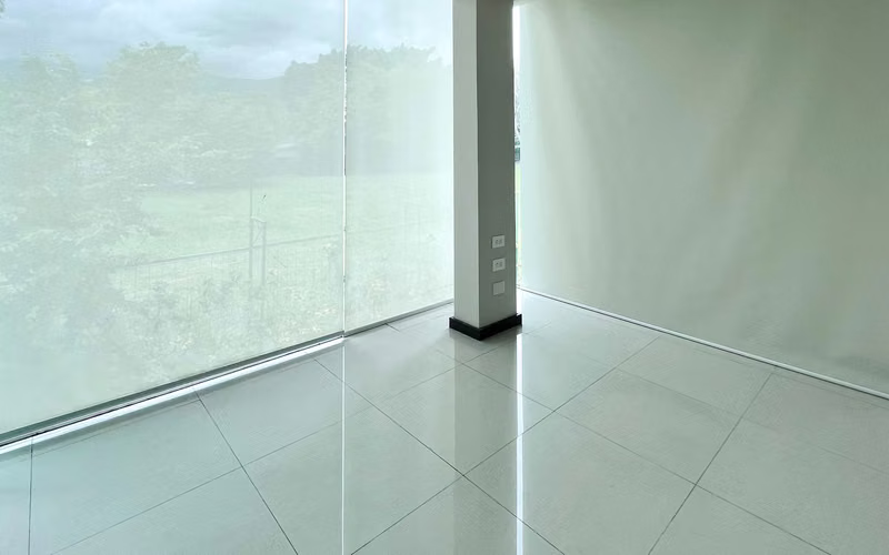 Alquiler Oficina de 106 m² en Santa Ana con acceso a Ruta 27