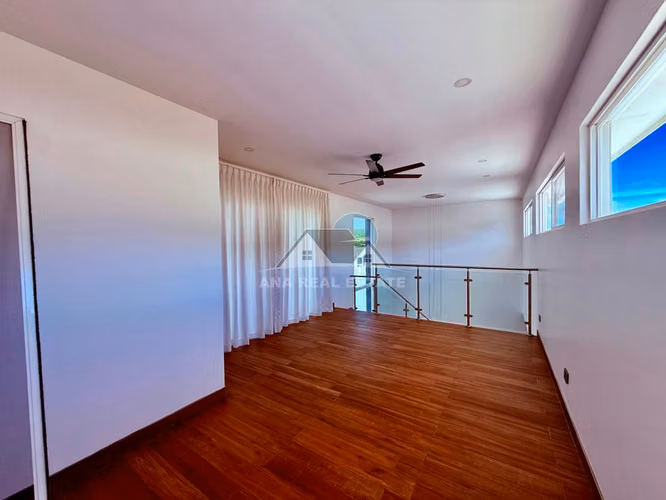 Casa contemporánea de 3 niveles en Santa Ana | Venta o alquiler - Imagen 10