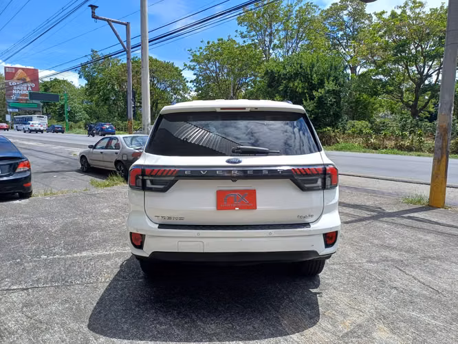 Ford Everest Trend, Full Extras , Mod 2023 ,Turbo Diesel - Imagen 4