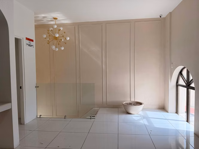 Alquiler de local en Guachipelin Escazu/ ideal para el sector belleza - Imagen 10