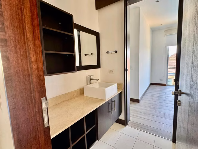Apartamento de lujo de 223 m² en Piedades de Santa Ana – Precio de oportunidad - Imagen 13