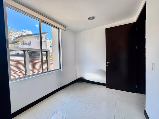 Apartamento de lujo de 223 m² en Piedades de Santa Ana – Precio de oportunidad - Imagen 8