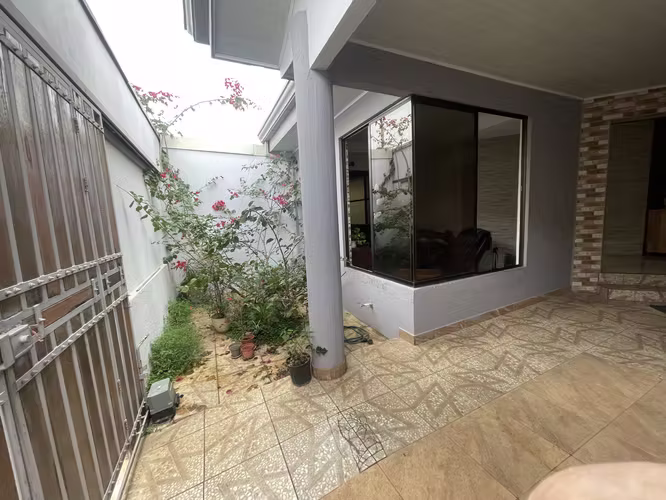 Hermosa casa de 3 habitacions con amplio jardin en La Giralda, Alajuela, Alajuela - Imagen 17