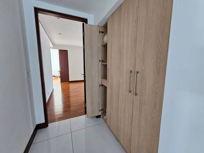 Apartamento de Lujo en Venta – Condominio Central Park, Escazú - Imagen 16