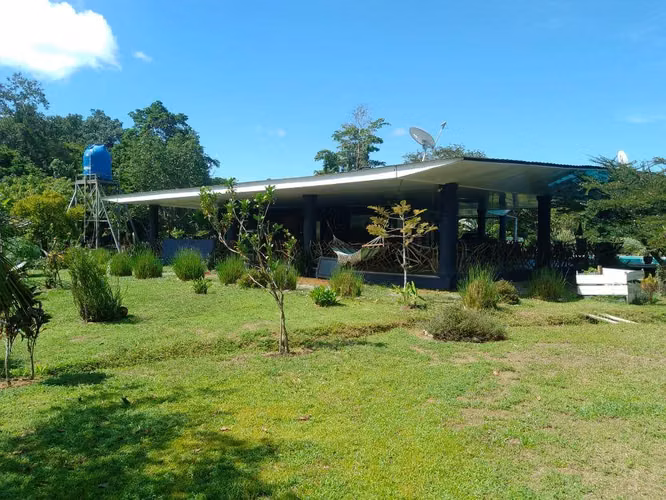 Preciosa propiedad de una hectarea en Venta Talamanca Limon