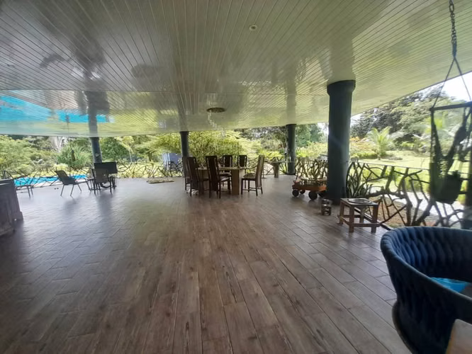 Preciosa propiedad de una hectarea en Venta Talamanca Limon