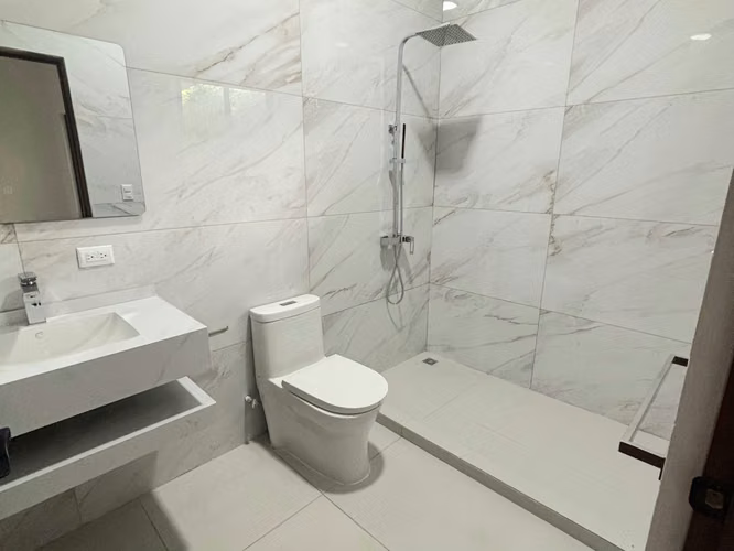 Moderna Residencia de Dos Niveles en Parque del Encino- Guanacaste - Imagen 12