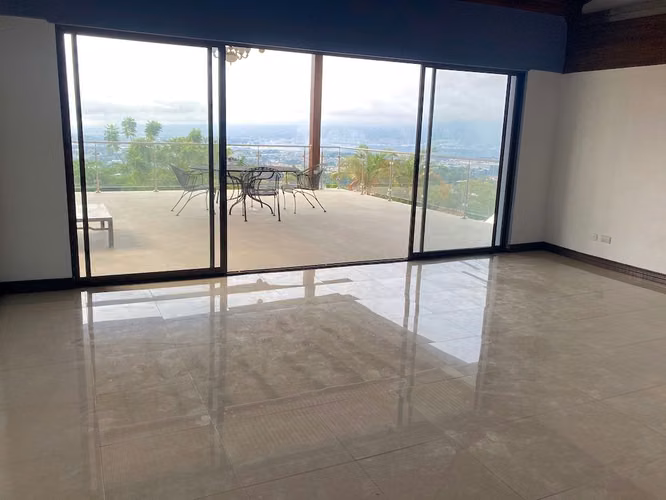 Casa de Lujo en Alquiler con Espectaculares Vistas en Bello Horizonte de Escazú - Imagen 12