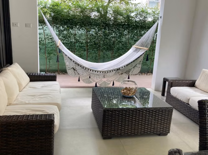 EXCLUSIVA RESIDENCIA EN POZOS DE SANTA ANA