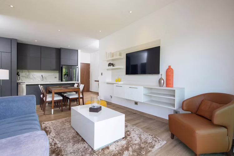 Alquiler con Lujo, Diseño y Ubicación en Rohrmoser | 2 Hab | 2 Parqueos | Amueblado - Imagen 5