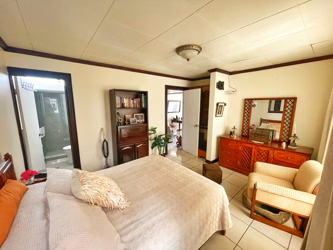 CASA DE UNA PLANTA EN ROHRMOSER CON USO DE SUELO MIXTO! P604 - Imagen 15