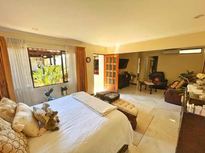 CASA DE UNA PLANTA EN ROHRMOSER CON USO DE SUELO MIXTO! P604 - Imagen 11
