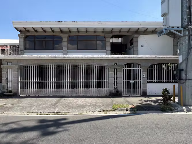Venta de Casa independiente en Trejos Montealegre, Escazú
