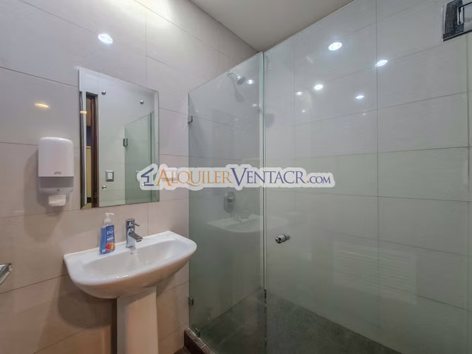 LOCAL PARA OFICINA DE 281 M2 EN GUACHIPELIN ESCAZU - Imagen 11