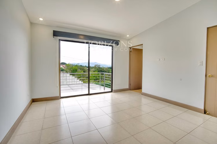 Se vende Casa con patio Condominio Valle Alto 3 Habitaciones Vista a NJA1302 - Imagen 6