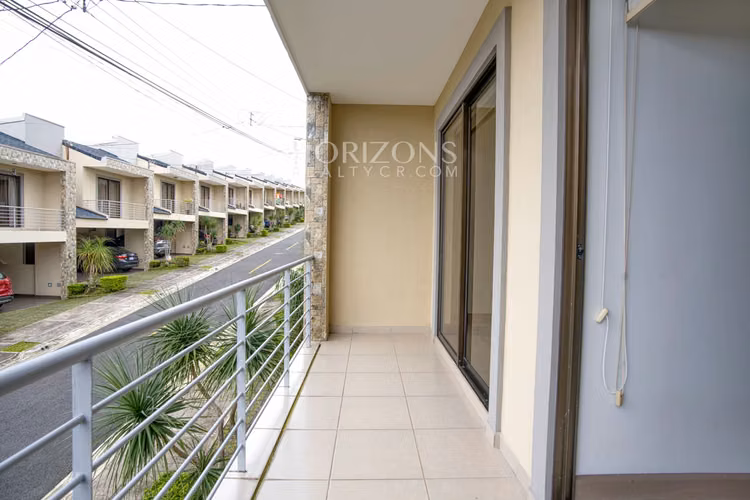 Se vende Casa con patio Condominio Valle Alto 3 Habitaciones Vista a NJA1302 - Imagen 13