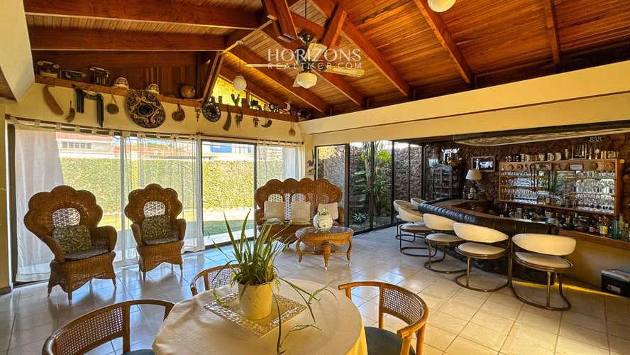 AMPLIA CASA EN VENTA! CON USO DE SUELO MIXTO EN RESIDENCIAL GONZALEZ NJC02