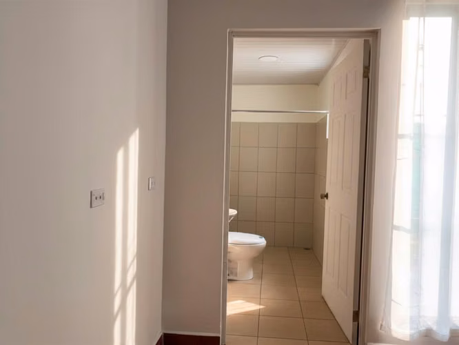 VENDO PROPIEDAD DE UNA PLANTA CON APARTAMENTOS EN EL CORAZÓN DE BARRIO ESCALANTE - Imagen 4