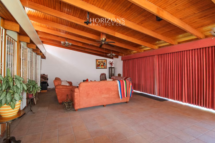 PROPIEDAD COMERCIAL CON CASA FRENTE A CARRETERA NACIONAL PRIMARIA 10 NJC01