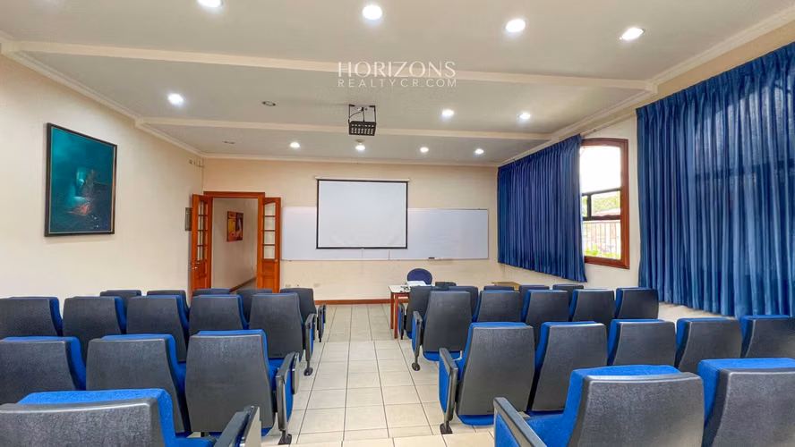 Edificio de Oficinas En Venta a 50 metros del TEC instituto tecnologico HCR25 - Imagen 8