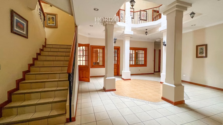 Edificio de Oficinas En Venta a 50 metros del TEC instituto tecnologico HCR25 - Imagen 16