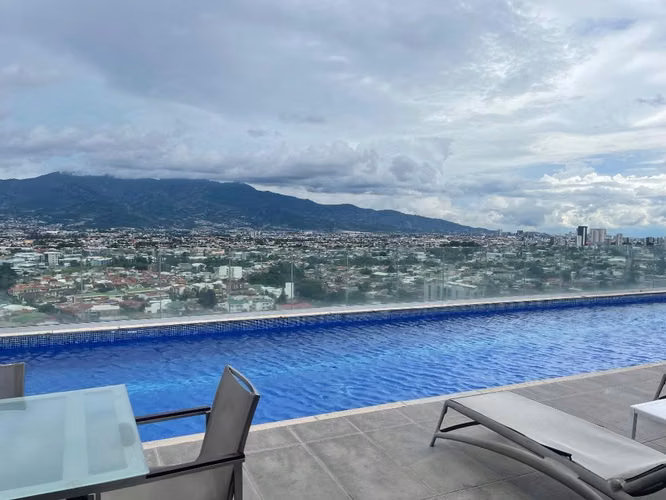 Alquilo estudio en Torre Freses amueblado. Piso alto. Excente precio