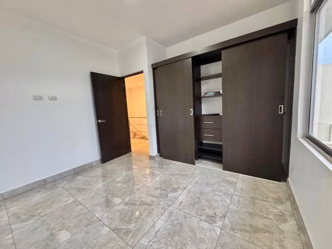 Santa Ana | Se Alquila Acogedora Casa en Condominio - Imagen 6