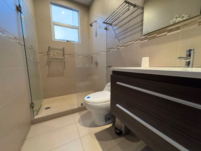 Santa Ana | Se Alquila Acogedora Casa en Condominio - Imagen 12