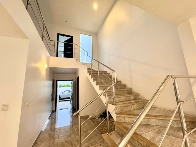 Santa Ana | Se Alquila Acogedora Casa en Condominio - Imagen 4